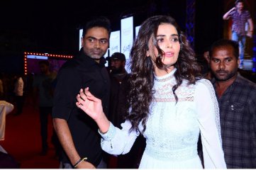 Maharshi Movie Pre Release Event